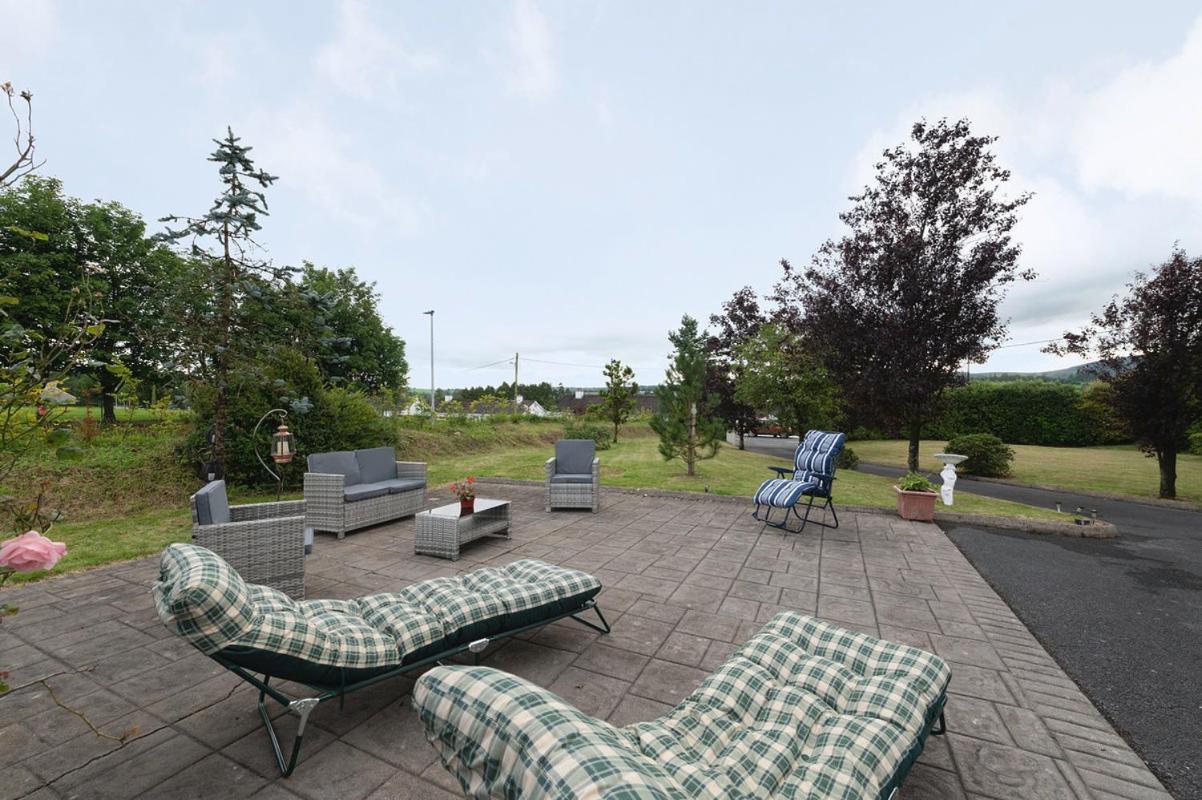 The Laurels Villa Waterford Exterior photo